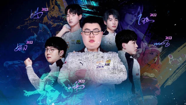 他在球场上 他在球场上