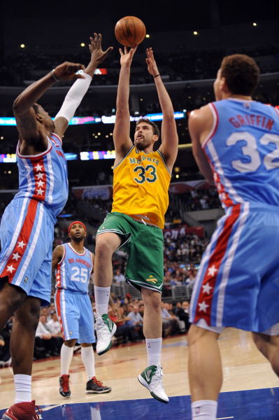 队默契配合 队默契配合