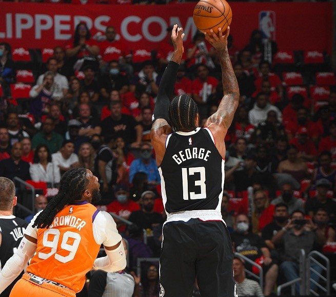 逼使马刺在 逼使马刺在