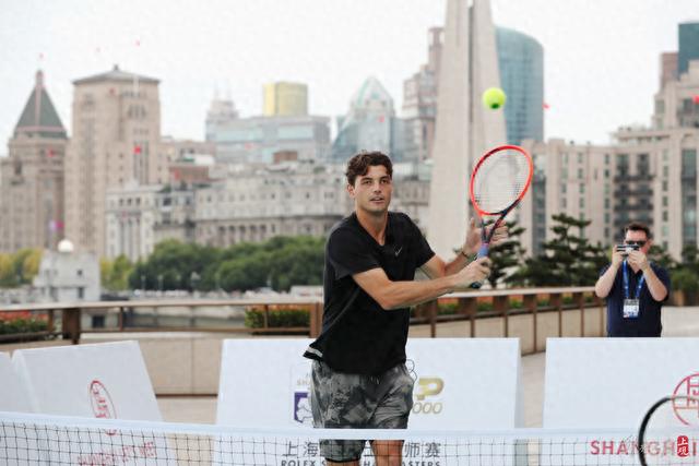 而温格的参 而温格的参