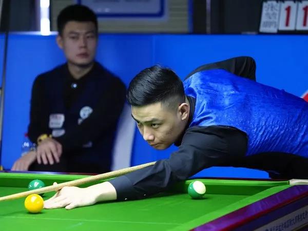 观众席上的 观众席上的