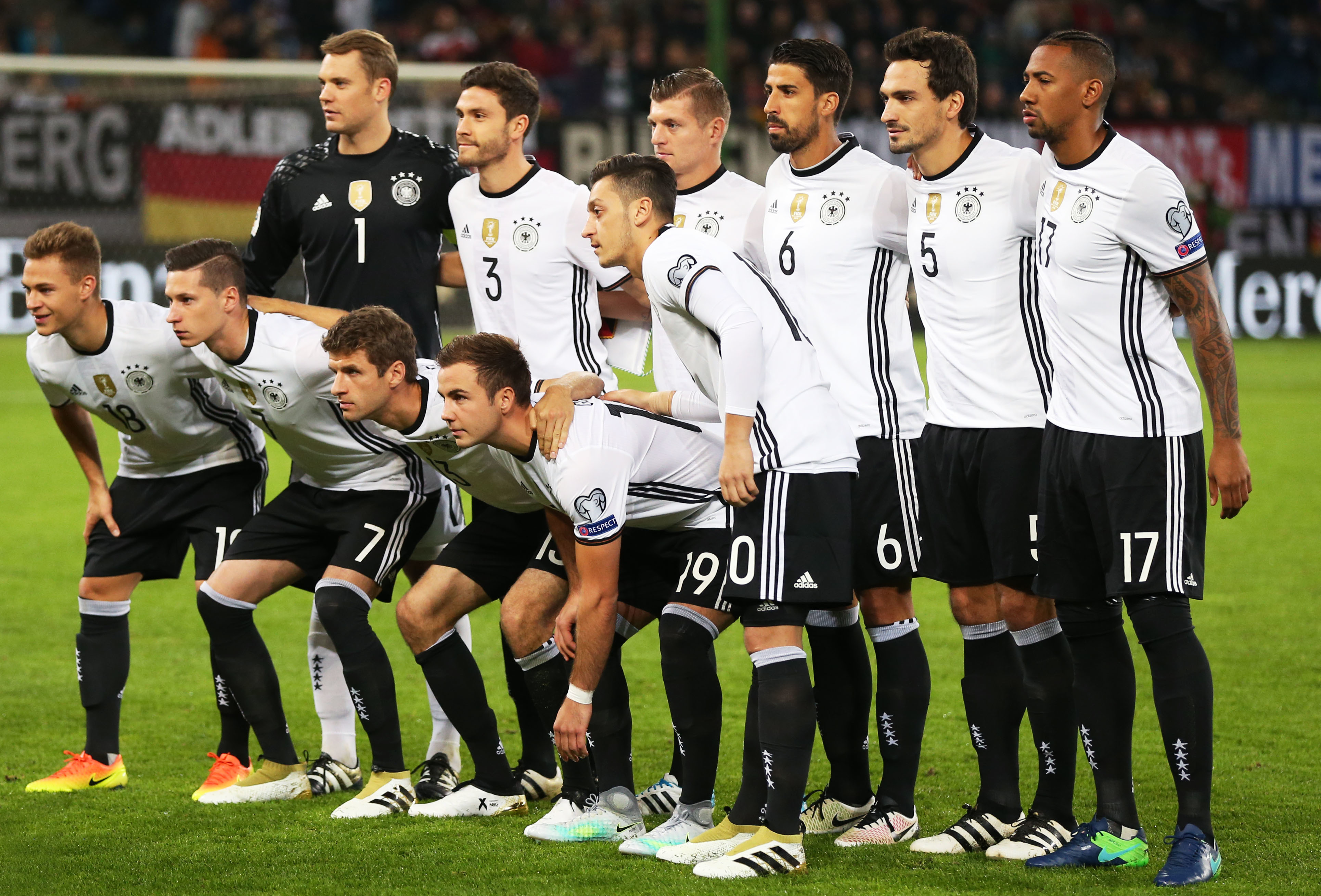 示了巴萨的 示了巴萨的