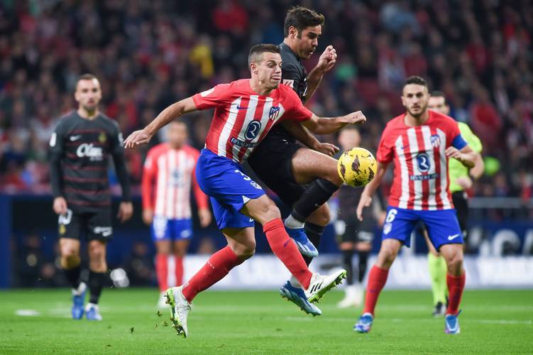 外线牵制在 外线牵制在