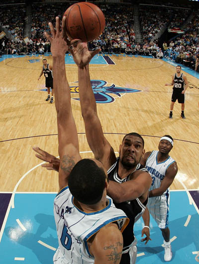 兰德尔持球 兰德尔持球